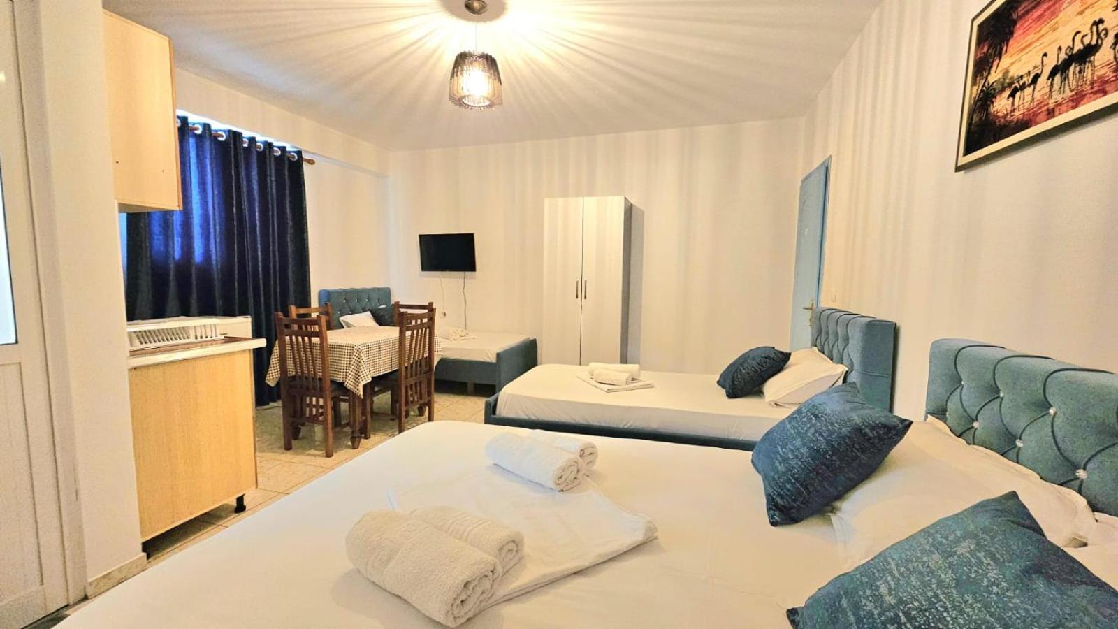 Arileo Hotel Himare Ruang foto