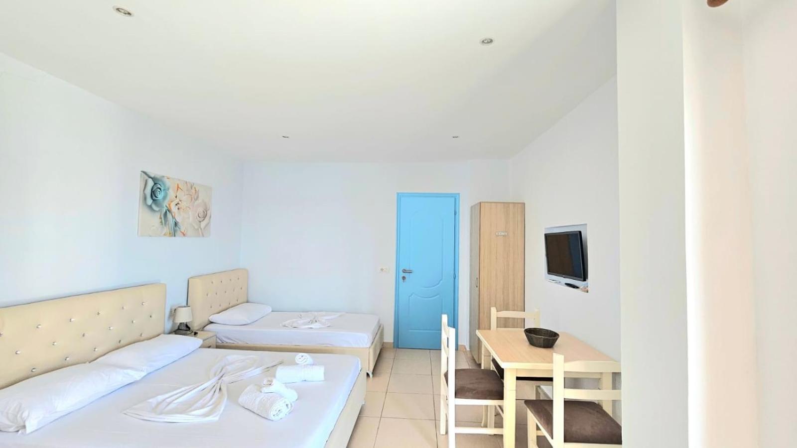 Arileo Hotel Himare Ruang foto