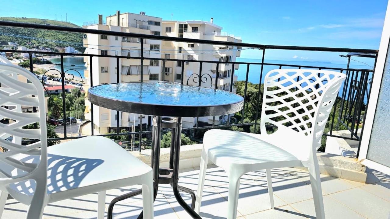 Arileo Hotel Himare Bagian luar foto
