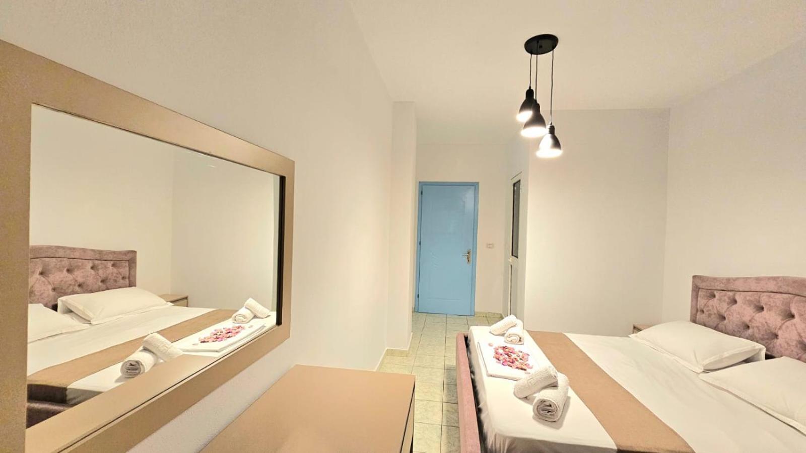 Arileo Hotel Himare Ruang foto