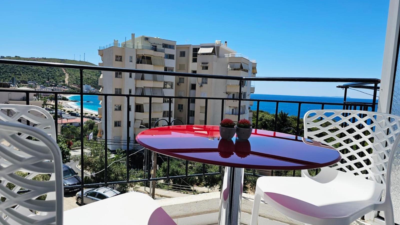 Arileo Hotel Himare Bagian luar foto